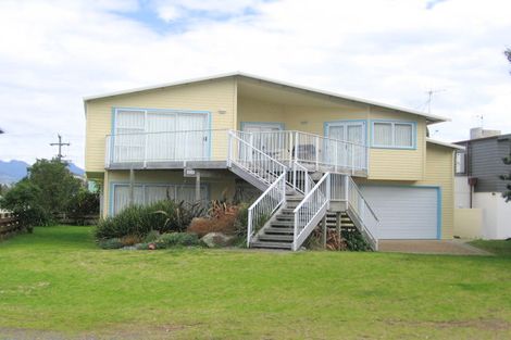 Photo of property in 219 Beverley Terrace, Whangamata, 3620