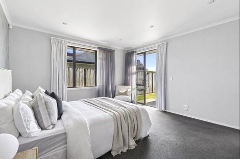 Photo of property in 2 Kowhai Drive, Cambridge, 3434