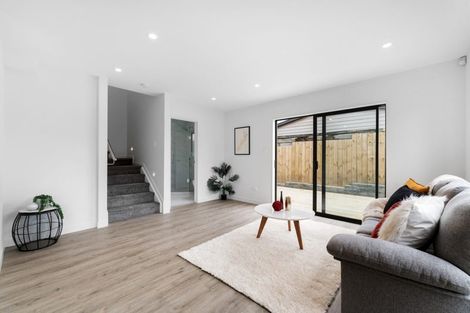 Photo of property in 89a Oreil Avenue, West Harbour, Auckland, 0618