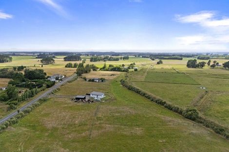 Photo of property in 1121 Parewanui Road, Parewanui, Bulls, 4894
