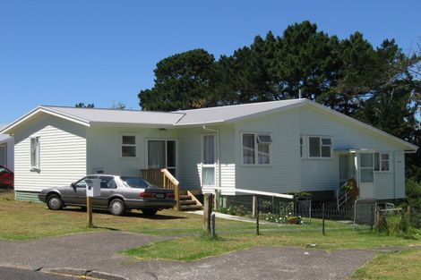 Photo of property in 23 Lysander Crescent, Beach Haven, Auckland, 0626