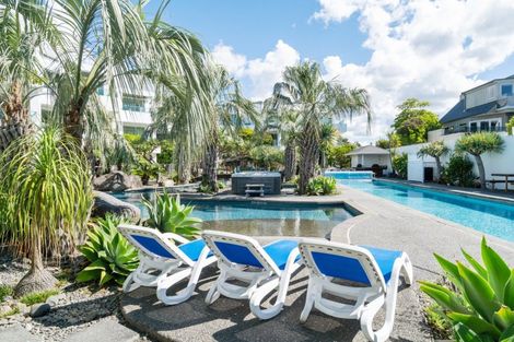 Photo of property in 206/136 Marine Parade, Mount Maunganui, 3116