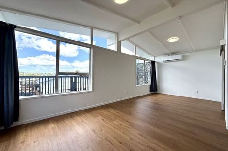 Photo of property in 23 Bellringer Road, Massey, Auckland, 0614