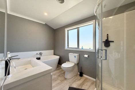 Photo of property in 4b Horoeka Street, Stokes Valley, Lower Hutt, 5019