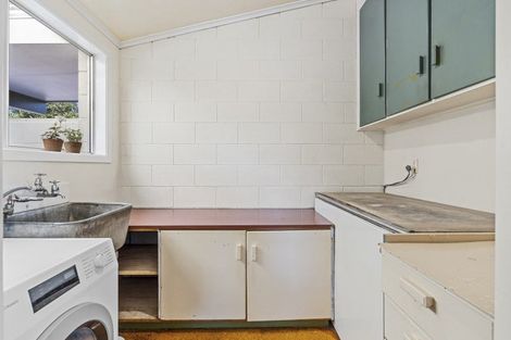 Photo of property in 20 Portland Drive, Mangorei, New Plymouth, 4312