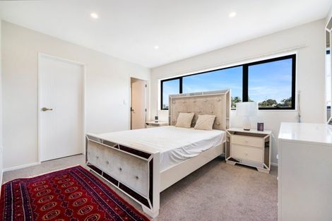 Photo of property in 47d Bruce Mclaren Road, Henderson, Auckland, 0612