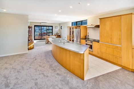 Photo of property in Endeavour Apartments, 125u3 Thorndon Quay, Pipitea, Wellington, 6011