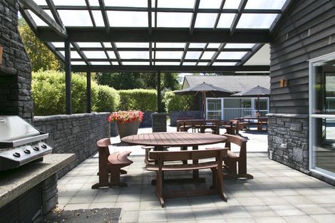 Photo of property in 7 Winnie Close, Acacia Bay, Taupo, 3330