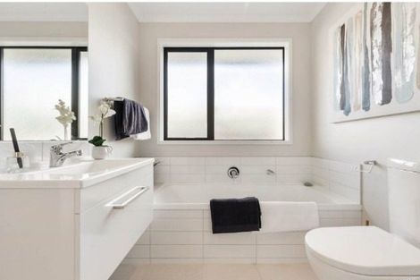 Photo of property in 43 Rorotu Avenue, Karaka, Papakura, 2113