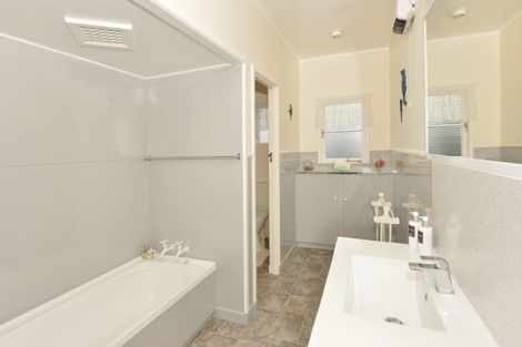 Photo of property in 11 Grand View Road, Te Kamo, Whangarei, 0112