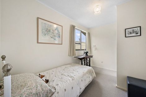 Photo of property in 2 Waldie Grove, Avalon, Lower Hutt, 5011