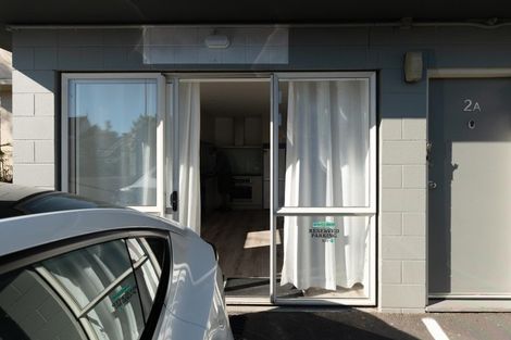 Photo of property in 268/2a Onewa Road, Birkenhead, Auckland, 0626