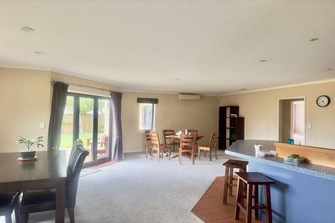 Photo of property in 16 Hawkridge Rise, Huntington, Hamilton, 3210