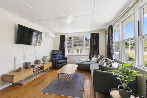 Photo of property in 41 Dimock Street, Titahi Bay, Porirua, 5022