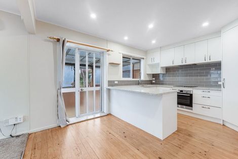 Photo of property in 56 Botany Road, Botany Downs, Auckland, 2010