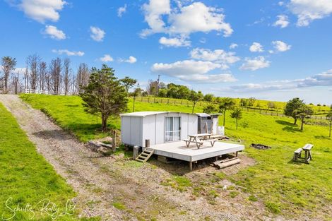 Photo of property in 186 Metcalfe Road, Matakohe, 0593