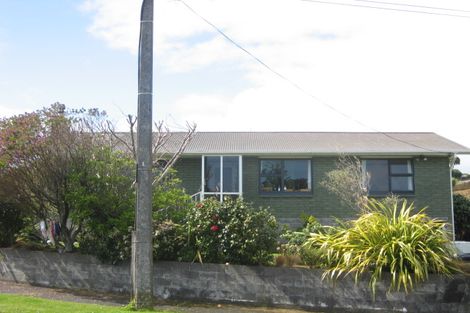 Photo of property in 22 Rospeath Crescent, Spotswood, New Plymouth, 4310