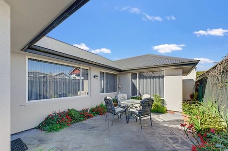 Photo of property in 2/1a Chalmers Street, Highfield, Timaru, 7910