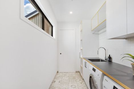 Photo of property in 24 Westwood Avenue, Greytown, 5712