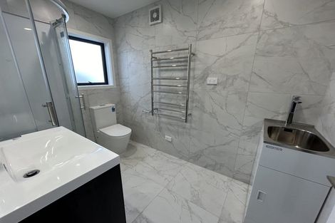 Photo of property in 320 Triangle Road, Massey, Auckland, 0614