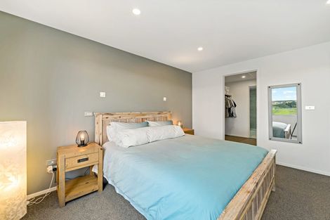 Photo of property in 15 Moki Place, Long Bay, Auckland, 0630