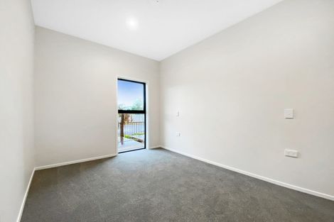 Photo of property in 5 Whakarato Way, Takanini, 2112