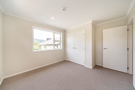 Photo of property in 70b Heretaunga Square, Silverstream, Upper Hutt, 5019