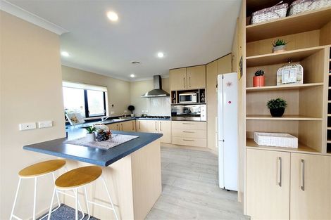 Photo of property in 3 Comber Place, Johnsonville, Wellington, 6037