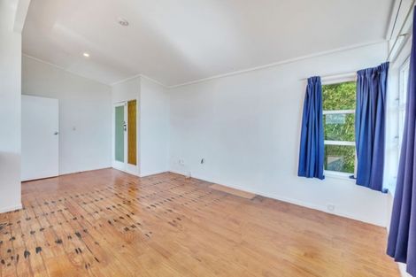 Photo of property in 49 Fairclough Road, Beach Haven, Auckland, 0626