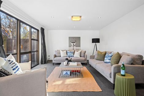 Photo of property in 278 Memorial Avenue, Burnside, Christchurch, 8053
