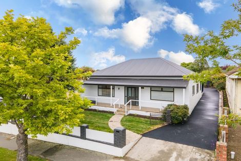 Photo of property in 82 Avenue Road, West End, Timaru, 7910