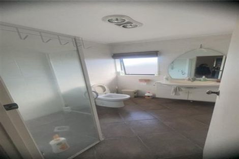 Photo of property in 2/11 Takutai Avenue, Bucklands Beach, Auckland, 2012