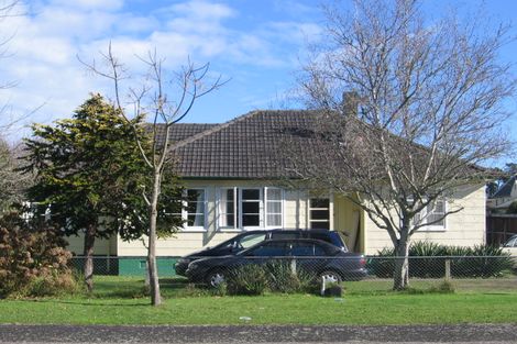 Photo of property in 35 Banbury Crescent, Fairfield, Hamilton, 3214