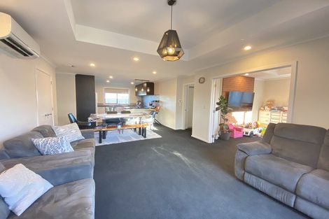 Photo of property in 18 Reuben Avenue, Rolleston, 7615