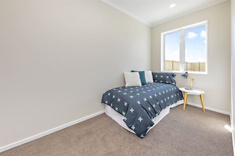 Photo of property in 24 Saddleback Crescent, Papakura, 2110