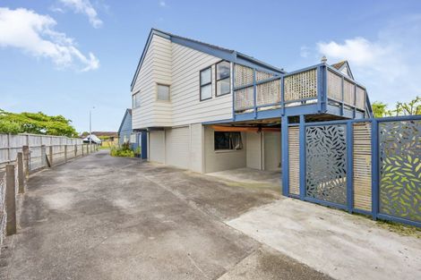 Photo of property in 41a Vivian Wilson Drive, Eastern Beach, Auckland, 2012