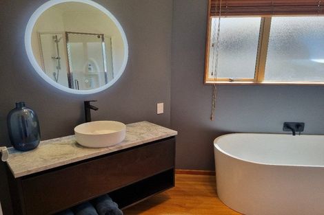 Photo of property in 18 Gibbston Close, Huntington, Hamilton, 3210