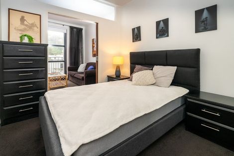 Photo of property in Atrium Towers, 5o/154 The Terrace, Wellington Central, Wellington, 6011