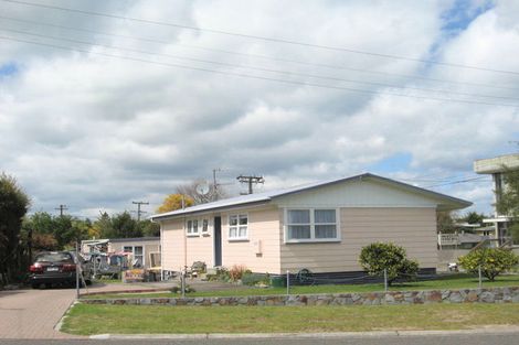 Photo of property in 11 Waitahanui Avenue, Taupo, 3330