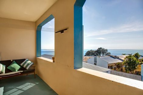 Photo of property in Devonport Apartments, 50/127 Saint Aubyn Street, New Plymouth, 4310