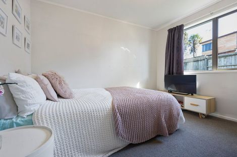 Photo of property in 205 Newcastle Road, Grandview Heights, Hamilton, 3200