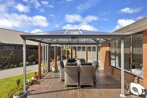 Photo of property in 14 Creese Place, Redwood, Christchurch, 8051