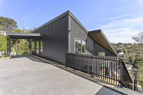 Photo of property in 120a Mangorei Road, Merrilands, New Plymouth, 4312