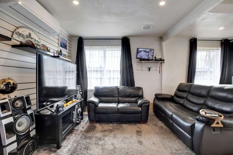 Photo of property in 25 Lambeth Crescent, Northcote, Christchurch, 8052