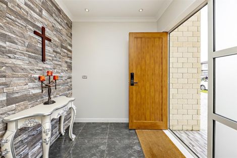 Photo of property in 16 Kerrykeel Drive, Flat Bush, Auckland, 2019
