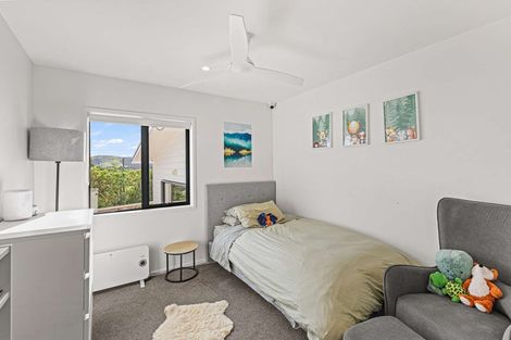 Photo of property in 14 Rauta Way, Helensville, 0800