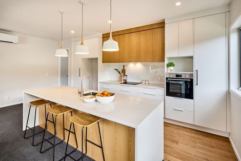 Photo of property in 5 Pakura Place, Wainuiomata, Lower Hutt, 5014