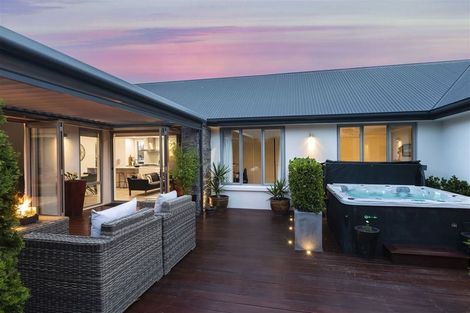 Photo of property in 7 Millpond Place, Parklands, Christchurch, 8083