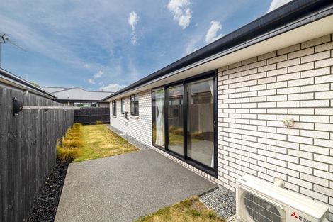 Photo of property in 33 Miromiro Street, Broomfield, Christchurch, 8042