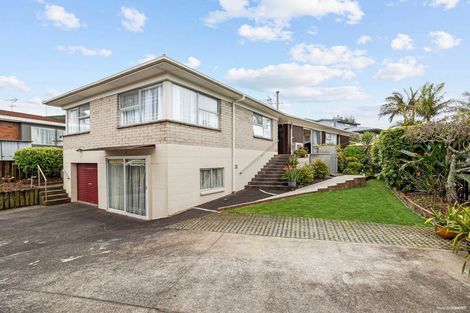 Photo of property in 16 Kurnell Drive, Botany Downs, Auckland, 2010
